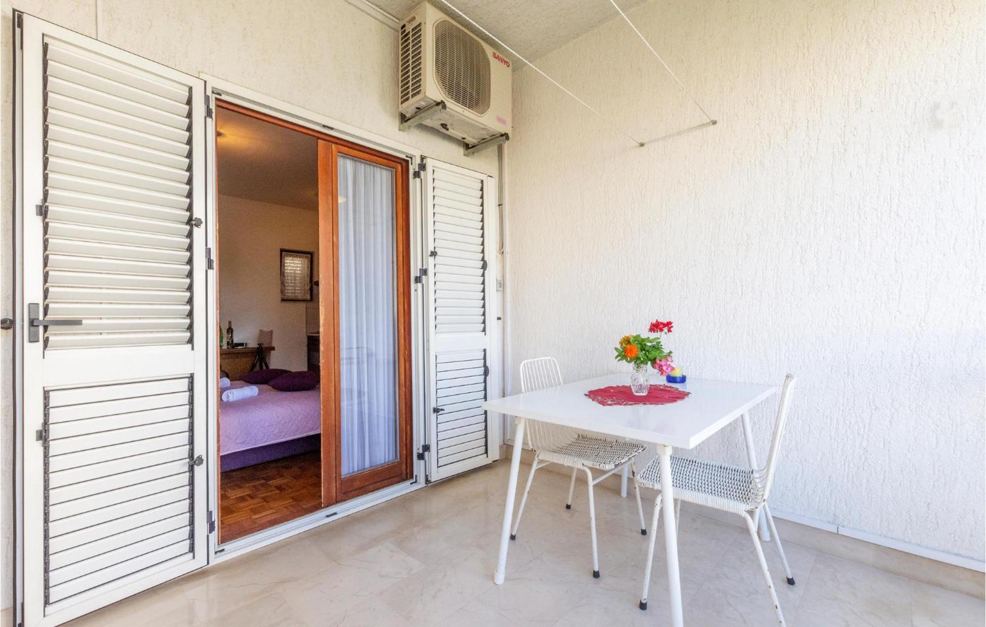 0-Bedroom Apartment in Stobrec Split Buitenkant foto
