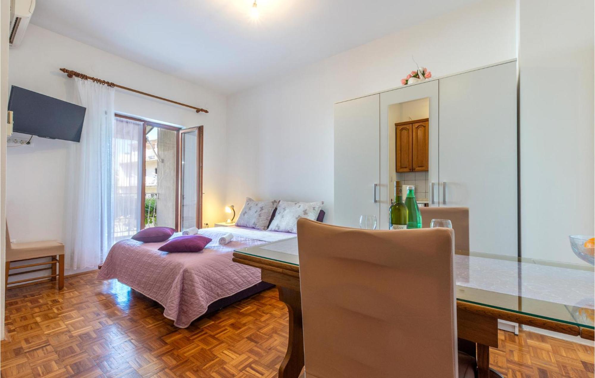 0-Bedroom Apartment in Stobrec Split Buitenkant foto